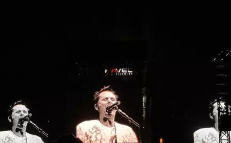 Kembali Setelah 18 Tahun, Muse Bikin Jakarta Bernyanyi Tanpa Henti