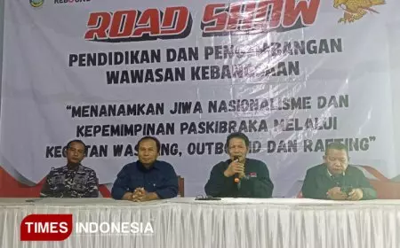 Bakesbangpol Banyuwangi Tanamkan Nasionalisme pada Purna Paskibraka lewat Roadshow Wasbang