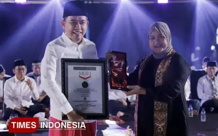 Arak Ratusan Tumpeng, Ancak Agung di Jember Pecahkan Rekor MURI