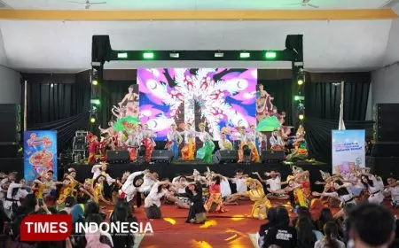 Mahasiswa Baru UNMER Malang Semarakkan Gelar Budaya Nusantara 2025