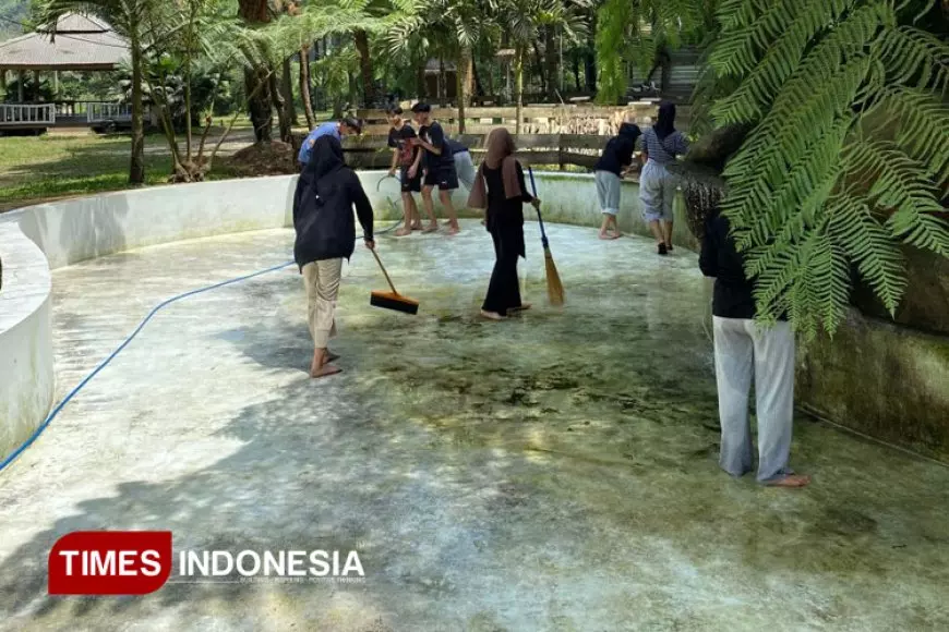Tingkatkan Kunjungan Wisata, Mahasiswa UNISMA Lakukan Peremajaan Fasilitas di Ledok Amprong