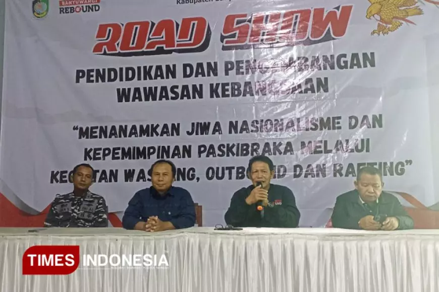 Bakesbangpol Banyuwangi Tanamkan Nasionalisme pada Purna Paskibraka lewat Roadshow Wasbang