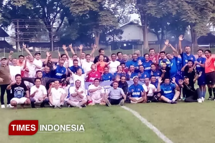 Sepakbola Anggota DPRD Malang dengan PKDI, Ajang Membangun Silaturahmi dan Serap Aspirasi