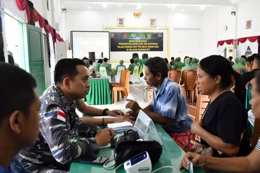 Berpartisipasi dalam Baksos HUT ke&#45;80 TNI di Kota Kupang, Begini Kata Aster Kodaeral VII