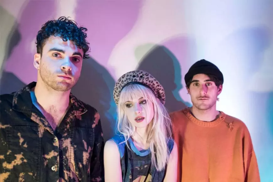 Hayley Williams Tegaskan Paramore Tidak Bubar, Cuma Hiatus