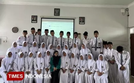 Mahasiswa PPLK FAI UNISMA Hadirkan Pembelajaran Interaktif untuk Siswa MA Al&#45;Maarif Singosari