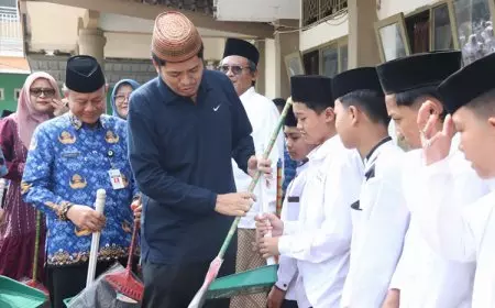 Peringati Hari Santri 2025, Wabup Banjarnegara Bersih-bersih Ponpes