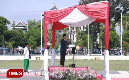 Pimpin Upacara Peringatan HPN 2025, Fawait: Pertama Kali Santri Pimpin Jember