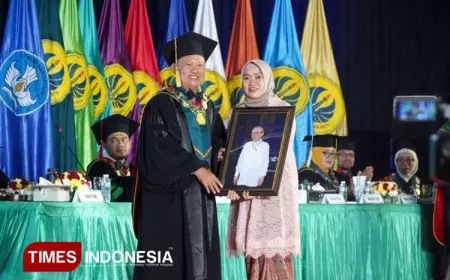 Alm. Bandiono, Raih Gelar Doktor Manajemen Pendidikan UNJ di Usia 74 Tahun hingga Ujung Napas Terakhir