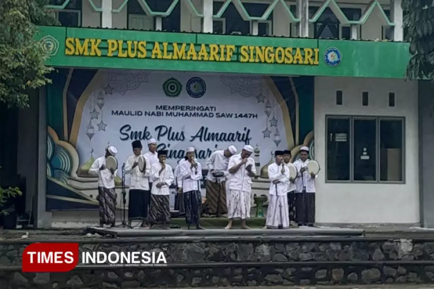 Peringatan Maulid Nabi di SMK Plus Al&#45;Maarif Singosari, Mahasiswa PPL Unisma Hadirkan Semangat Kebersamaan