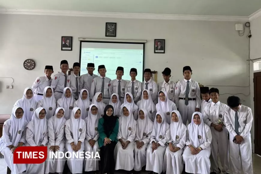 Mahasiswa PPLK FAI UNISMA Hadirkan Pembelajaran Interaktif untuk Siswa MA Al&#45;Maarif Singosari