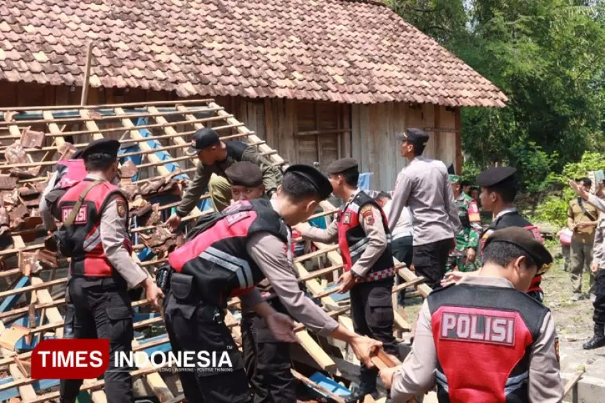 Peduli Korban Bencana, Polres Blora Salurkan Bantuan dan Kerahkan Personel ke Desa Getas