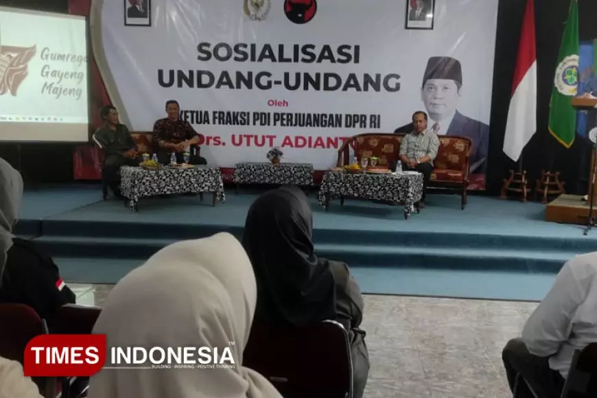 Ketua Komisi I DPR RI Sosialisasi UU BUMN kepada Ratusan Mahasiswa Politeknik Banjarnegara