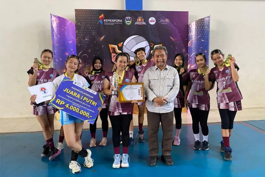 Tim Voli SMAN 1 Pacitan Sapu Bersih Juara Tarkam Kemenpora 2025