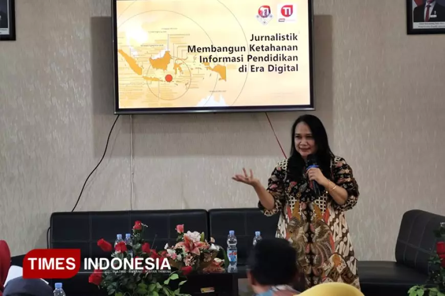 Guru SMKN 1 Pungging Membangun Ketahanan Informasi Pendidikan