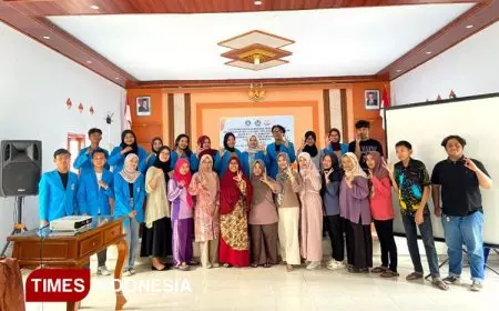BEM Unipma Madiun Latih Packaging Batik Ciprat Sambung Roso