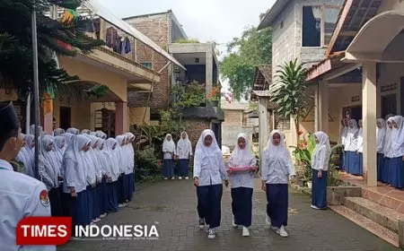 Ponpes Roudlotul Ulum Tanamkan Jiwa Kepahlawanan Melalui Peringatan 10 November