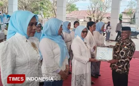 HKN ke-61, Pemkab Taliabu Beri Penghargaan Kepala Puskesmas dan Nakes Berdedikasi