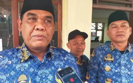 Wabup Tegal Ahmad Kholid Turun Tangan Sembako, Solusi dan Kejutan untuk Warga Desa Kalibakung