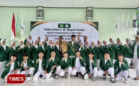 Dilantik Jadi Ketua Senat Mahasiswa Akafarma Sunan Giri Ponorogo, Ini Visi Misi Aula Rizqi Naura