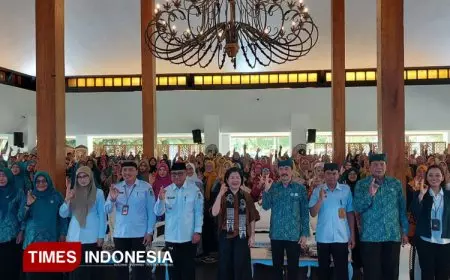 Datangkan Ahli Gizi Nasional dr. Tan Shot Yen, Dinkes Banyuwangi Cetak Kader Posyandu ‘Cerdas Gizi’