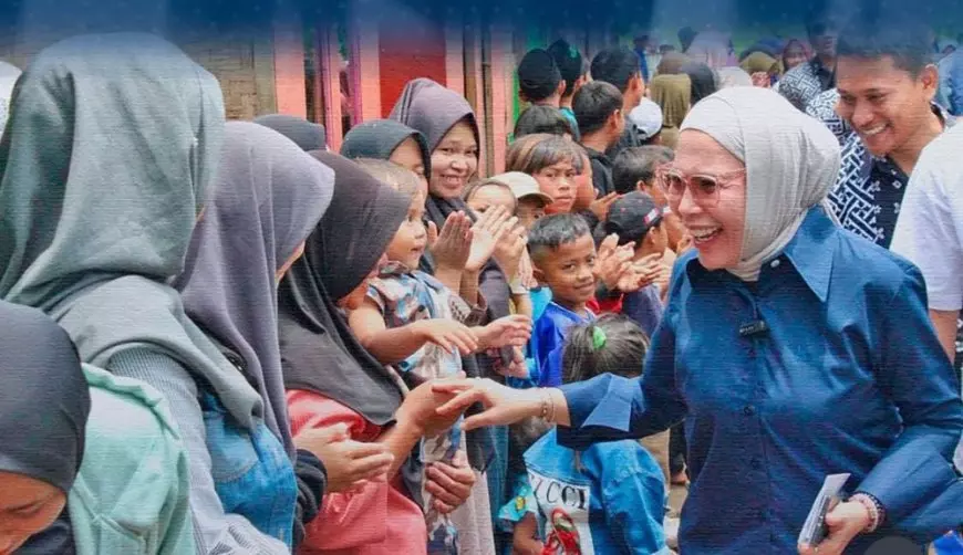 Lola Nelria Bangun MCK di Garut: Komitmen NasDem Bekerja Untuk Rakyat