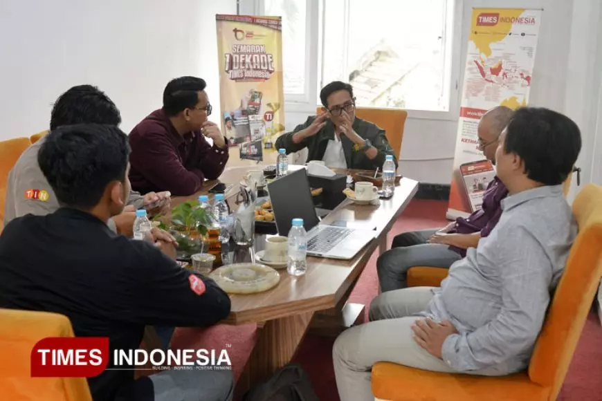 Dua Akademisi Gaungkan Literasi Santri di Lomba Menulis Kopitimes HSN 2025