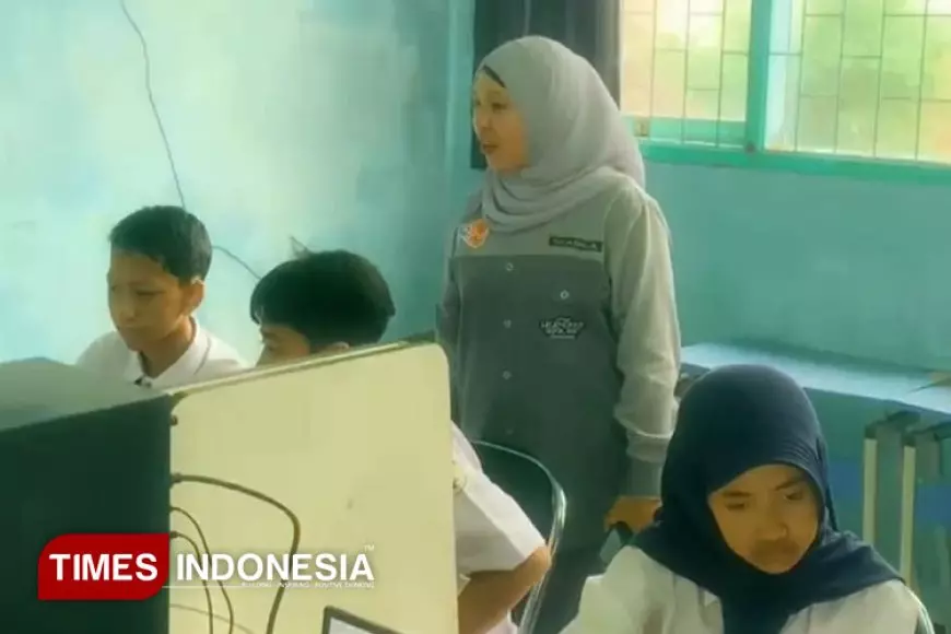 SMK PGRI 3 Kota Malang Berikan Pelatihan Digitalisasi Kepada Dua Lembaga SMPN di Karangploso