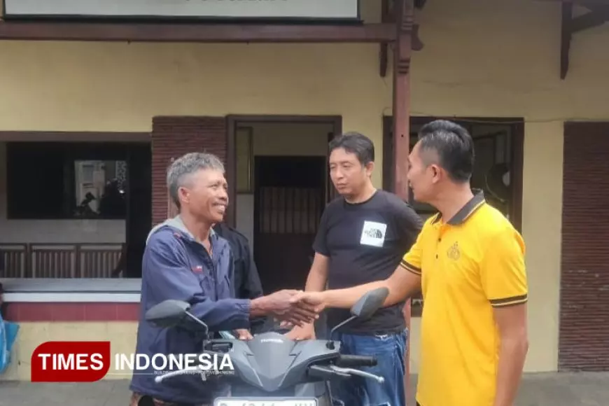 Polsek Rogojampi Banyuwangi Serahkan Motor Terlantar Milik Warga Jember