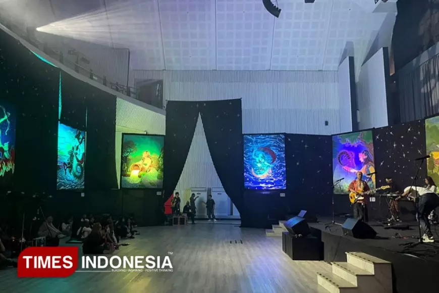 Pameran Instalasi Batik Titisari di Malang, 12 Karya Leburkan Budaya Indonesia ke Kancah Global