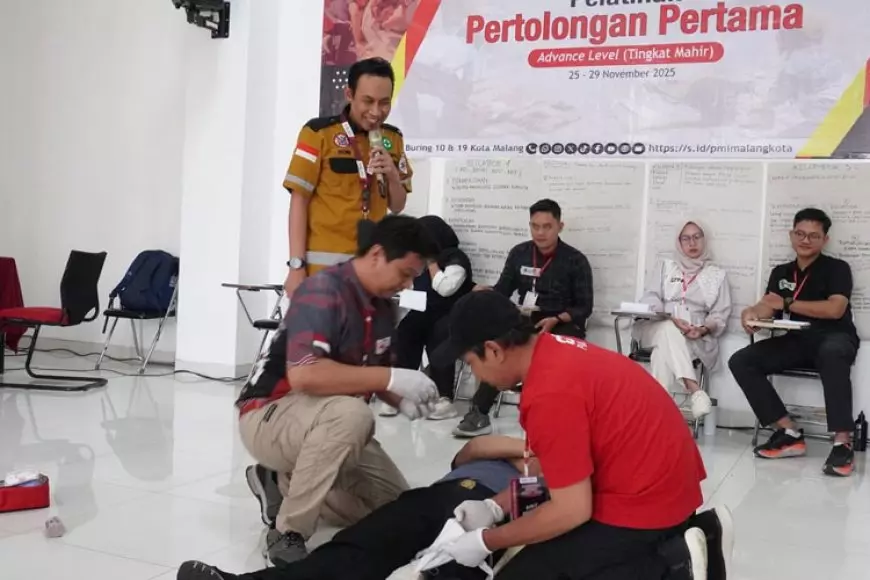 PMI Kota Malang Tingkatkan Kapasitas Relawan Lewat Pelatihan Pertolongan Pertama Tingkat Mahir