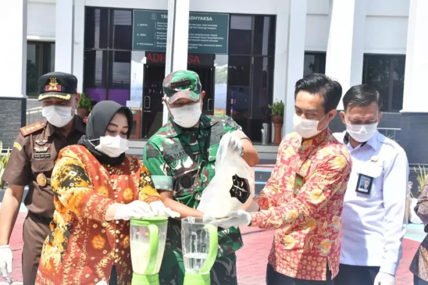 Kejari Ponorogo Musnahkan Barang Bukti Inkrah, Perangi Kejahatan Demi Keadilan Masyarakat