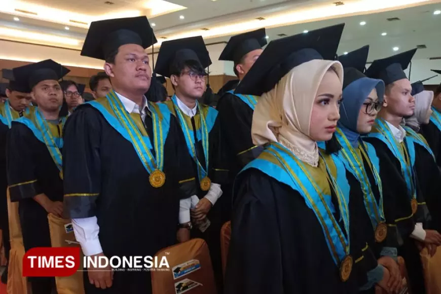 Dua Wisudawan Bersinar di Wisuda VIII Unper 2025: Sukma Eka Juliani dan Riksandi Ihza Nugraha