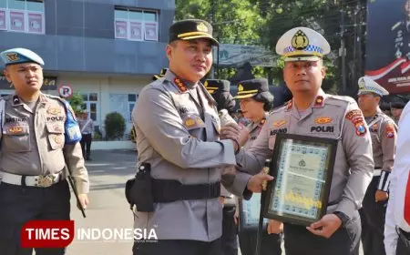 33 Personel Berprestasi Dapat Penghargaan, Kapolresta Malang Kota Komitmen Kuat Mengabdi dan Santun Melayani