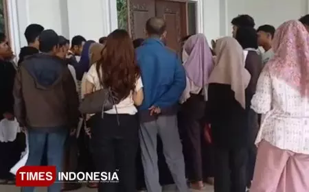Pelayanan Adminduk Jember Dikeluhkan Warga, Dispendukcapil Janjikan Perbaikan Mulai Tahun Depan