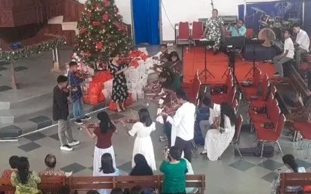 Natal SMP Negeri 10 Ambon: Rayakan Damai Lewat Musik dan Kreativitas Siswa