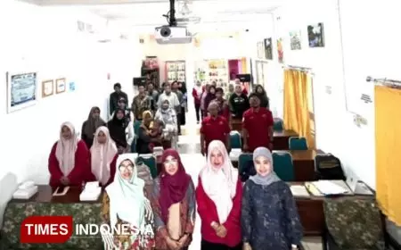 Tim Abdimas UNIPMA Melakukan Pendampingan Program E-BISSIK bagi Guru dan Orang Tua Siswa di SLBN Banjarsari Wetan