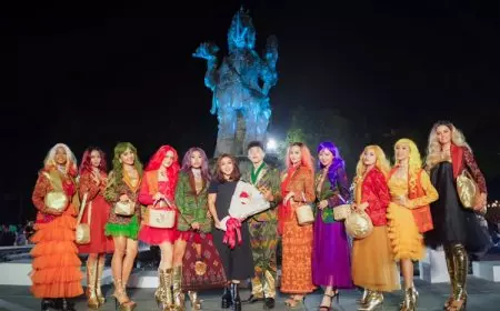 Lenny Hartono Memukau Dunia Fashion dengan Koleksi Endek di Denpasar Festival 2025