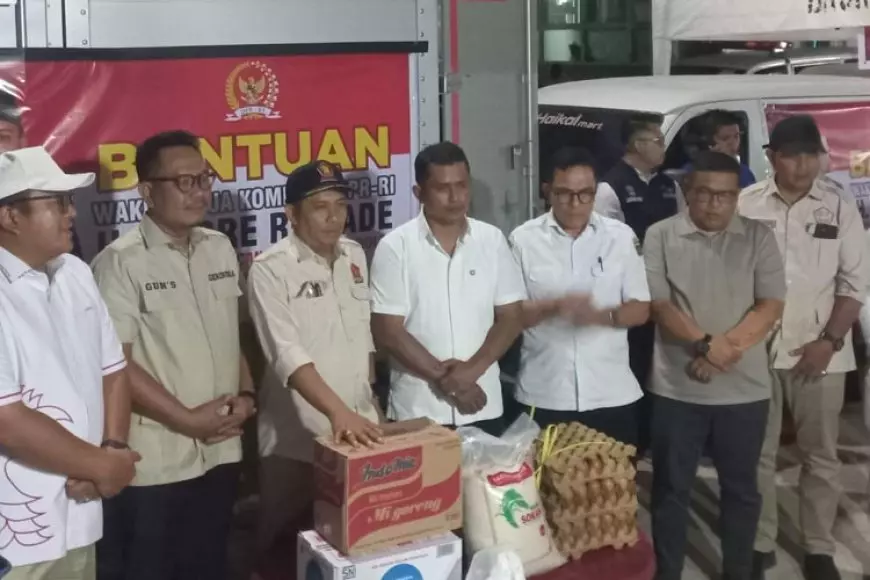 Bantuan Andre Rosiade Mengalir Deras untuk Korban Bencana Solok