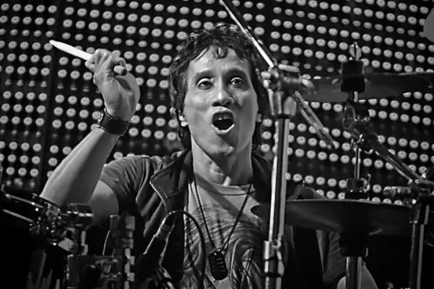 Drummer God Bless Yaya Moekito Meninggal Dunia