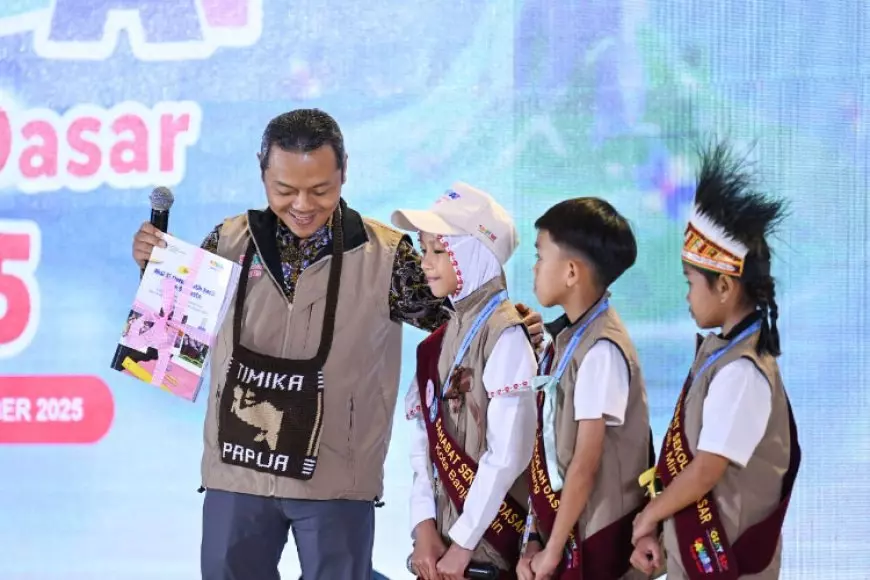 Wamendikdasmen Ajak Siswa SD Jadi Generasi Peduli di Tengah Bencana