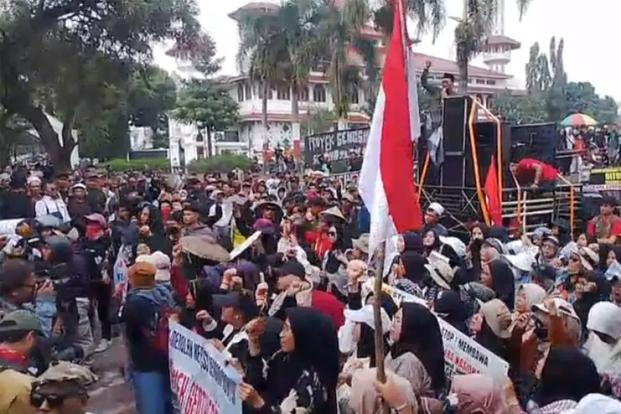 Warga Cianjur Tagih Janji Bupati, Pilih Geothermal atau Konservasi Gunung Gede?