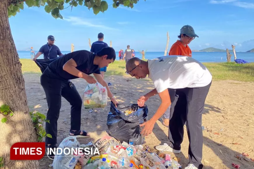 Gerakan Wisata Bersih BPOLBF Sukses Kumpulkan Puluhan Kilogram Sampah Pantai Antlantis