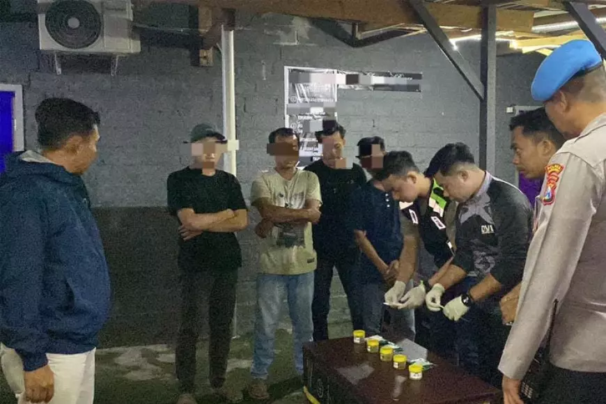 Jelang Nataru 2025-2026, Polres Probolinggo Patroli Narkoba ke Tempat Hiburan Malam