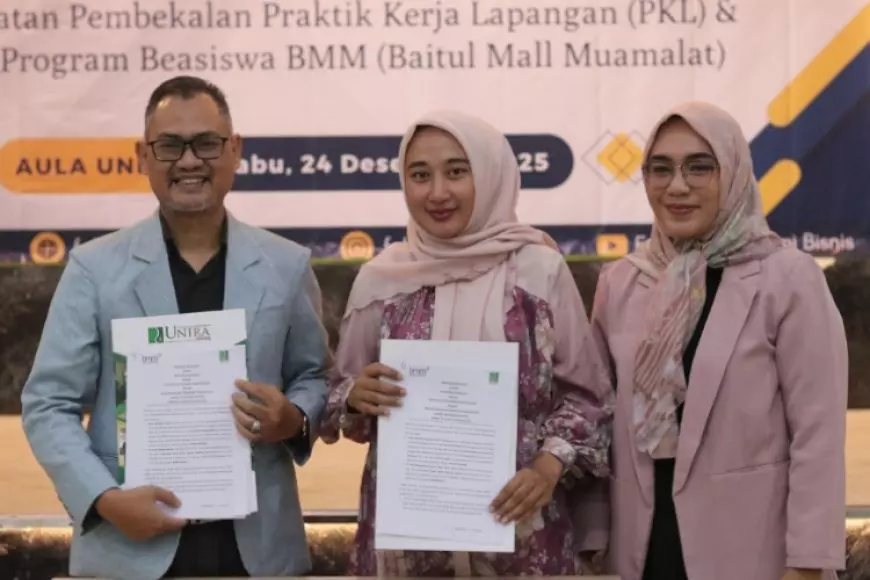 Kuliah Pengembangan Karir Siap Kerja, Bank Muamalat Serahkan Beasiswa di Unira Malang