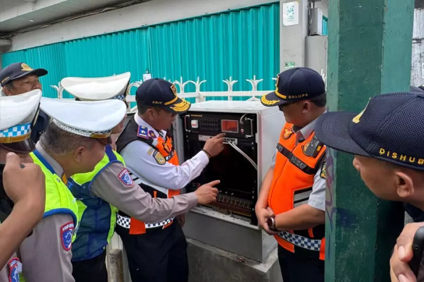 Volume Kendaraan Naik 10 Kali Lipat, Traffic Light Simpang Mantrigawen Kota Yogyakarta Resmi Aktif