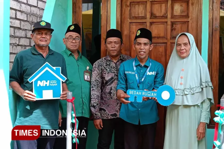 Selesai Dipugar, Rumah Warga Pra Sejahtera di Gresik Jadi Layak Huni
