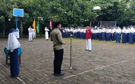 Kepala SMP Islam Ngebruk Dorong Pengurus OSIS Terapkan Kepemimpinan Berbasis Nilai Islam