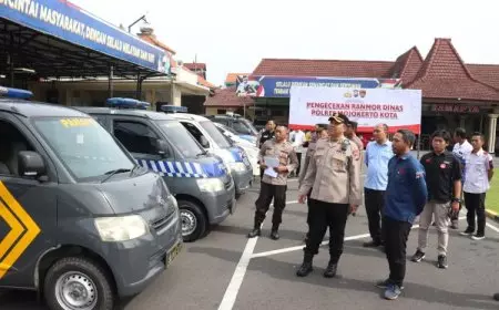Polres Mojokerto Kota Periksa Kendaraan Dinas dan Tandatangani Kontrak Kerja