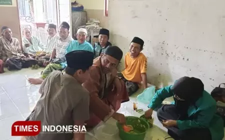 KMM UNISMA, Pemberdayaan Peternak Domba Melalui Pelatihan Pembuatan Mineral Blok